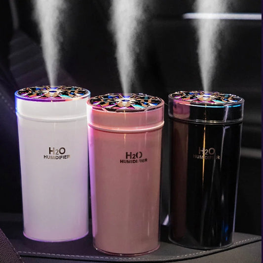 Le plus récent humidificateur d'air de voiture USB avec veilleuse colorée 300ml humidificateur sans fil désodorisant de voiture diffuseur d'arôme de voiture à la maison
